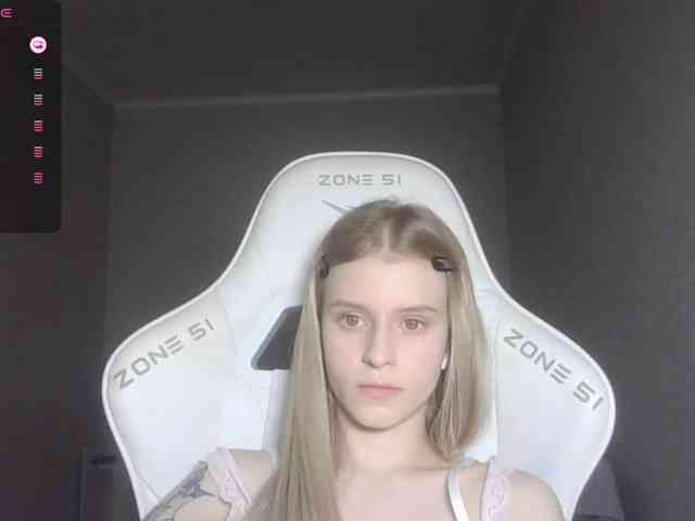 Helga_Pataki webcam