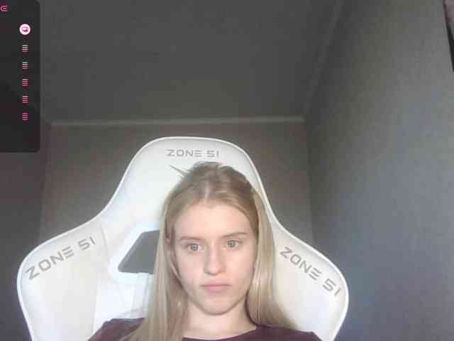 Helga_Pataki webcam
