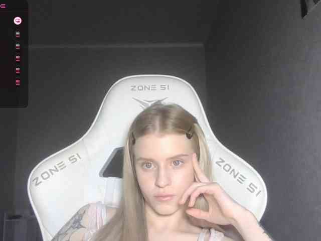 Helga_Pataki webcam