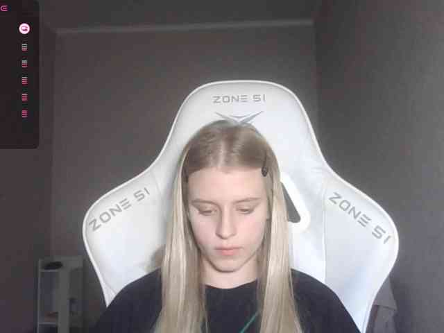 Helga_Pataki webcam