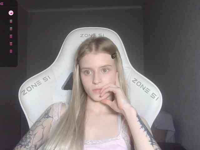 Helga_Pataki webcam
