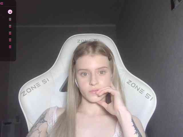 Helga_Pataki webcam