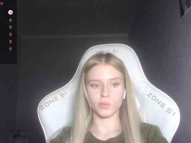 Helga_Pataki webcam
