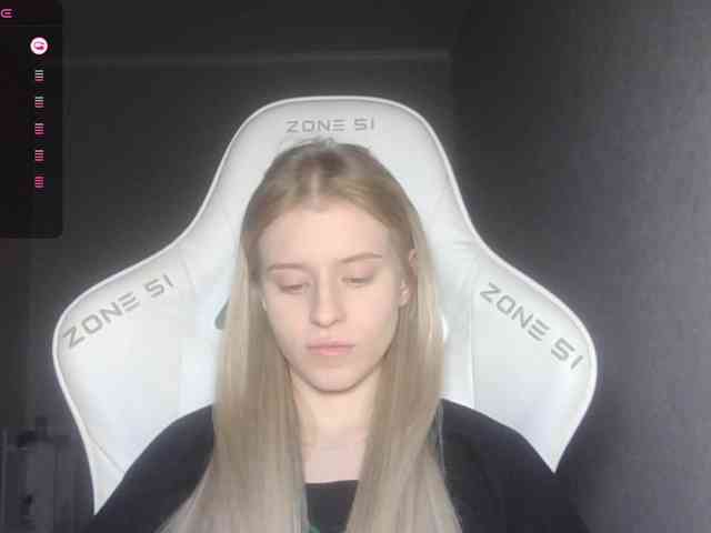 Helga_Pataki webcam