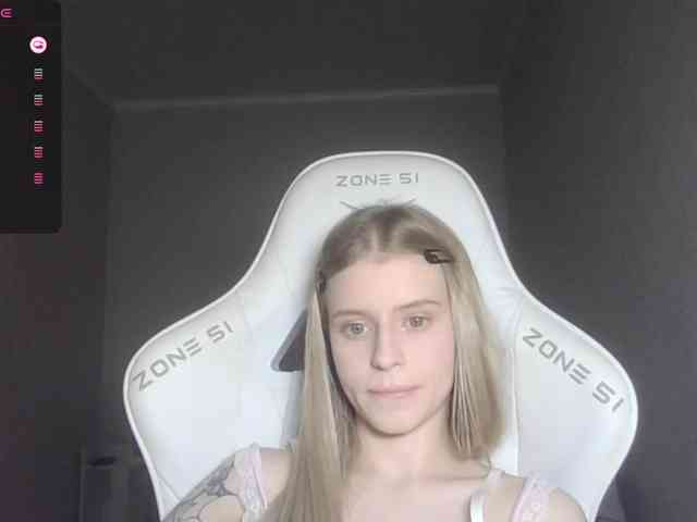 Helga_Pataki webcam