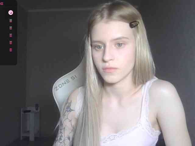 Helga_Pataki webcam