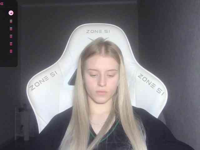 Helga_Pataki webcam