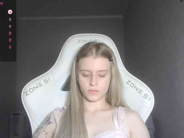 Helga_Pataki webcam