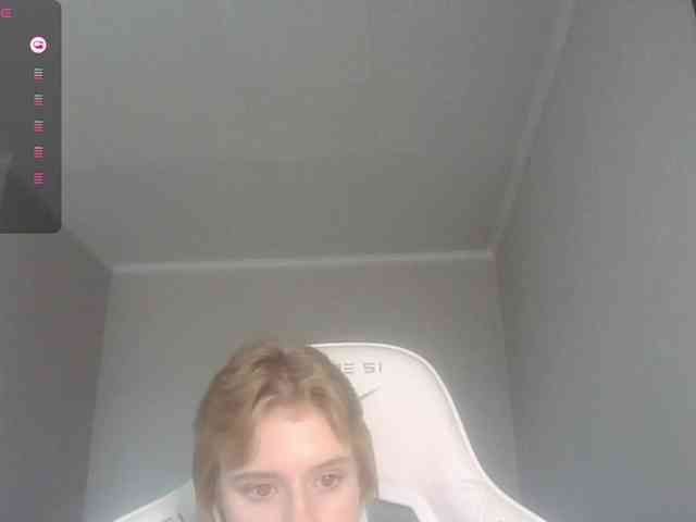 Helga_Pataki webcam