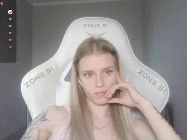 Helga_Pataki webcam