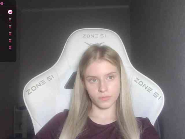 Helga_Pataki webcam
