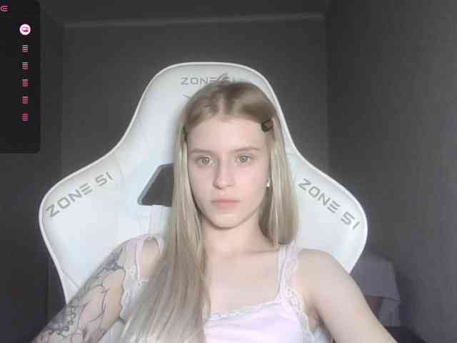 Helga_Pataki webcam