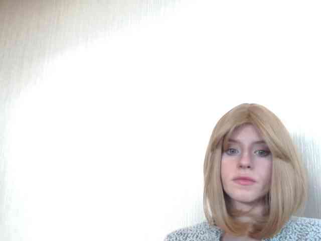 Helga_Pataki webcam
