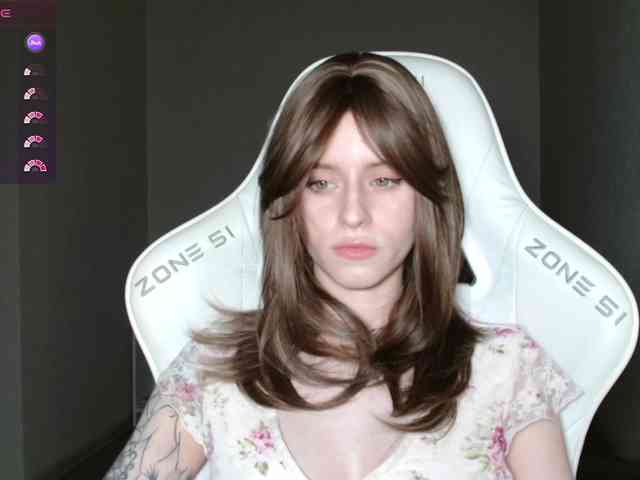 Helga_Pataki webcam
