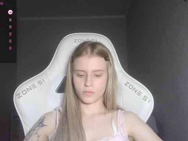 Helga_Pataki webcam
