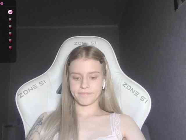 Helga_Pataki webcam