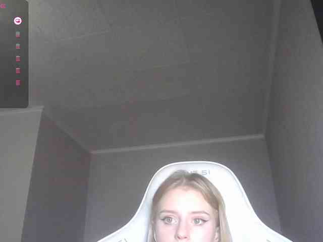 Helga_Pataki webcam