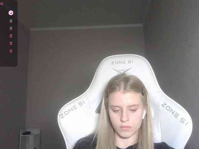 Helga_Pataki webcam