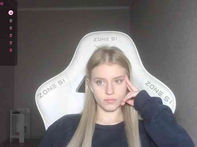 Helga_Pataki webcam