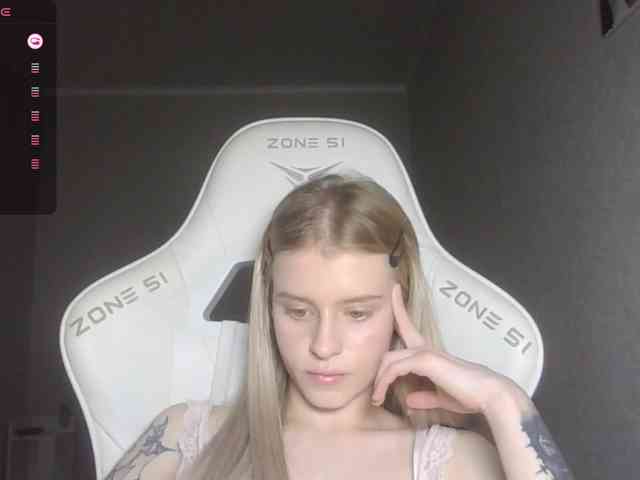 Helga_Pataki webcam