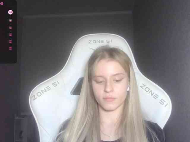 Helga_Pataki webcam
