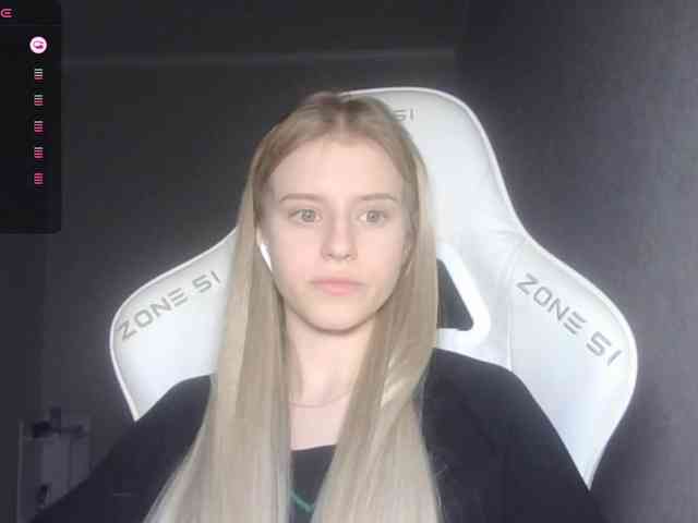 Helga_Pataki webcam