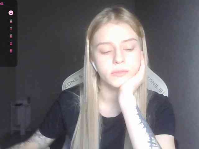 Helga_Pataki webcam