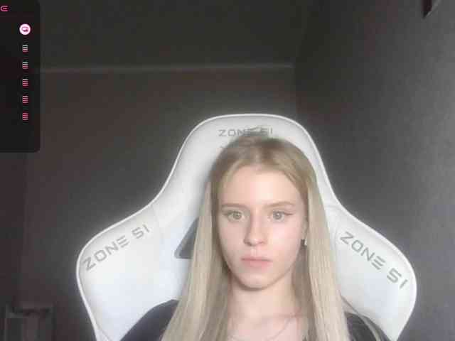 Helga_Pataki webcam