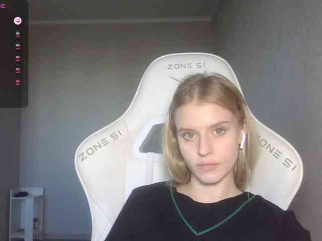 Helga_Pataki webcam