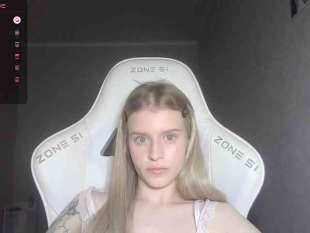 Helga_Pataki webcam
