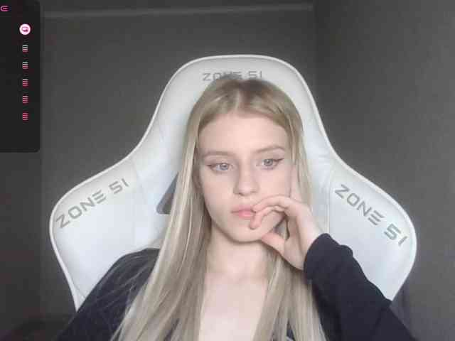 Helga_Pataki webcam