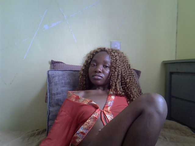 Eboniana live cam on BongaCams