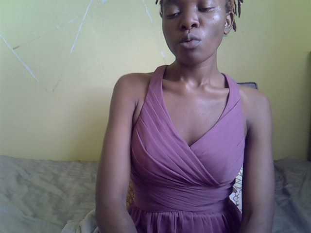Eboniana live cam on BongaCams