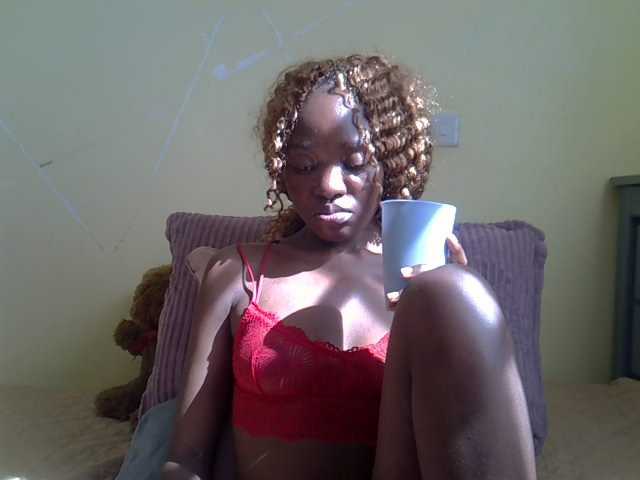 Eboniana live cam on BongaCams