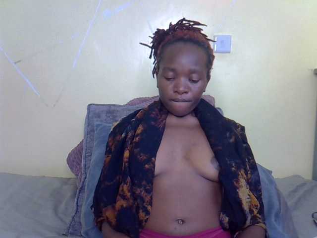 Eboniana live cam on BongaCams