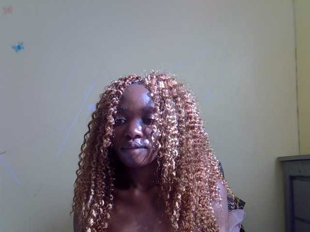 Eboniana live cam on BongaCams
