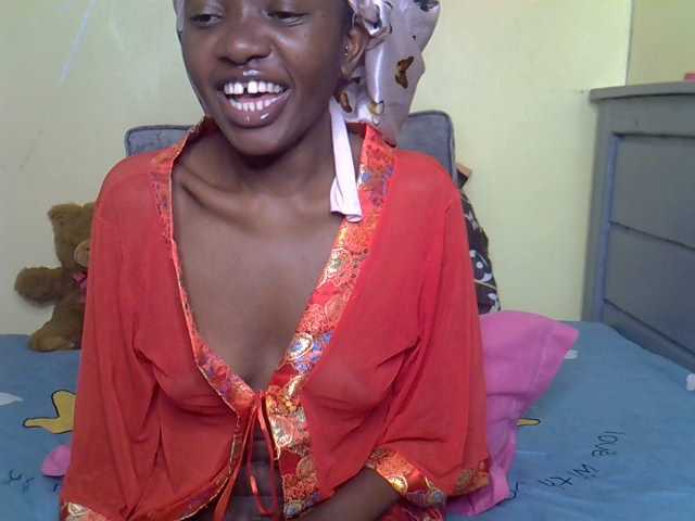Eboniana live cam on BongaCams