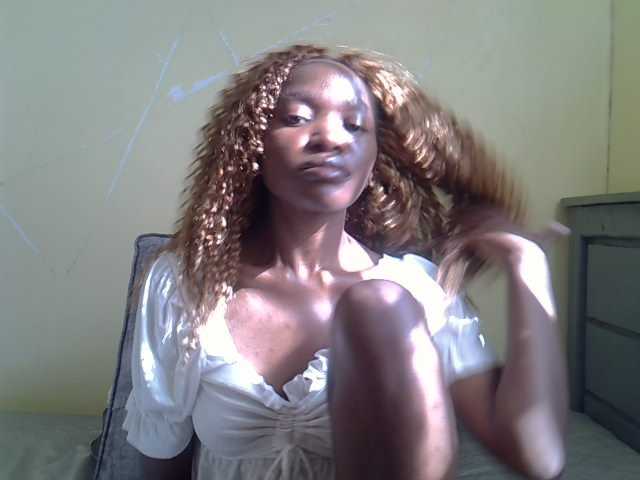 Eboniana live cam on BongaCams