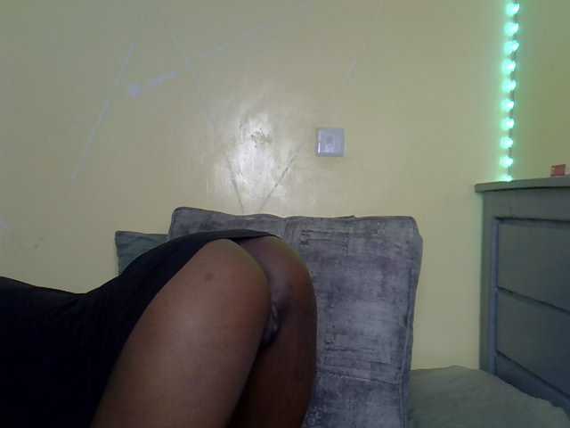 Eboniana live cam on BongaCams
