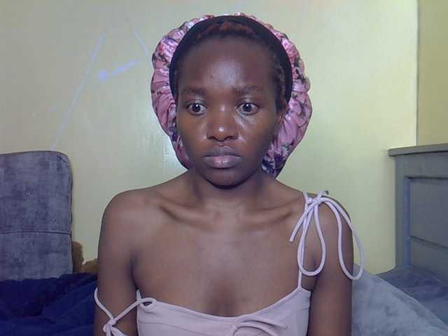 Eboniana live cam on BongaCams