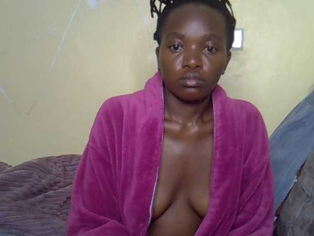 Eboniana live cam on BongaCams
