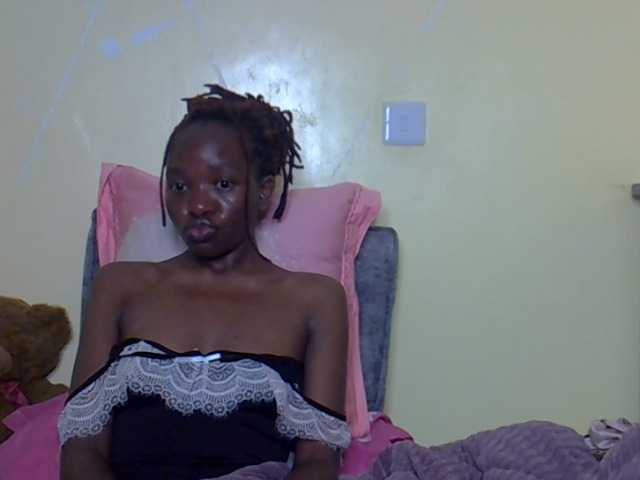 Eboniana live cam on BongaCams
