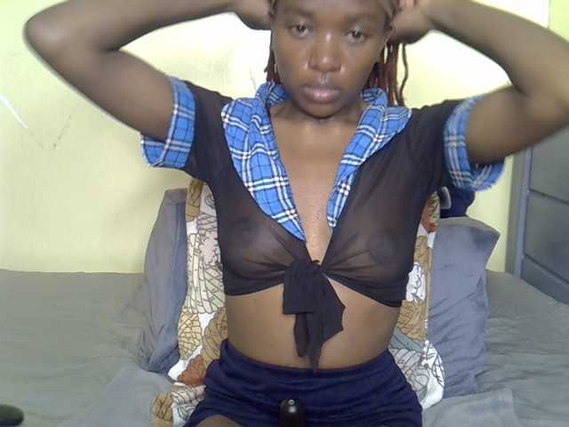 Eboniana live cam on BongaCams