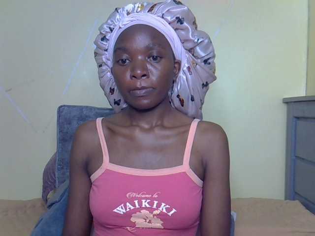 Eboniana, en directo ahora en BongaCams