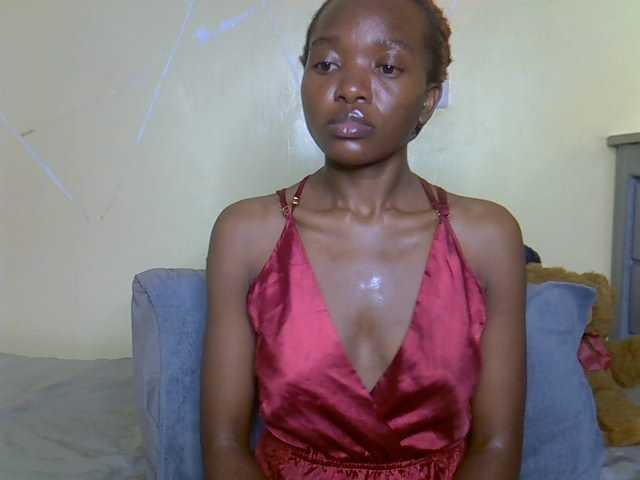 Eboniana live cam on BongaCams