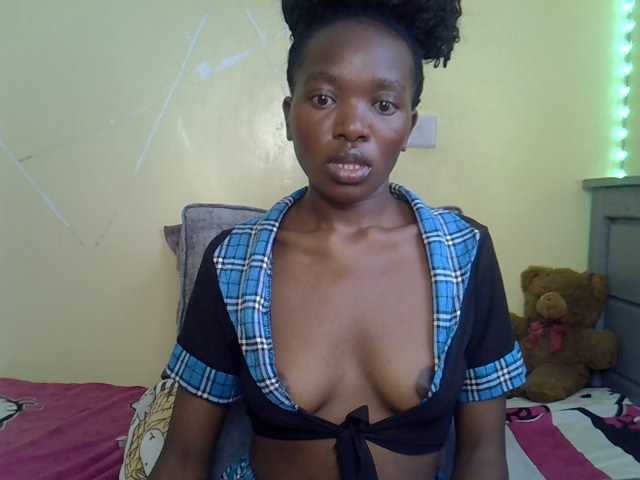 Eboniana live cam on BongaCams