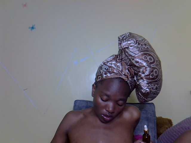 Eboniana live cam preview