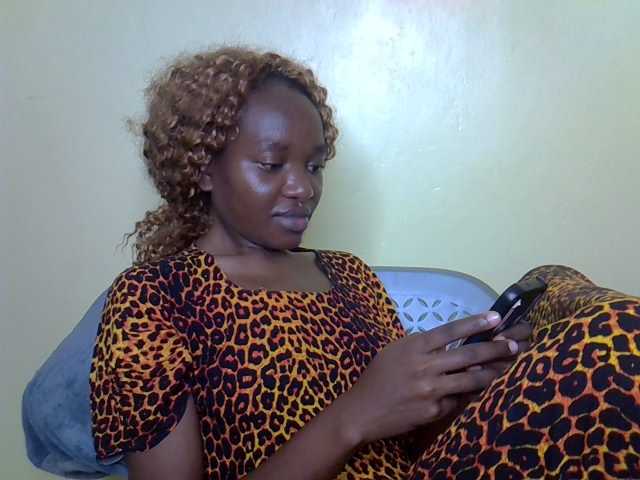 Eboniana live cam on BongaCams