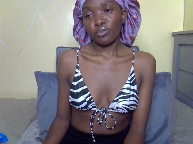Eboniana live cam on BongaCams