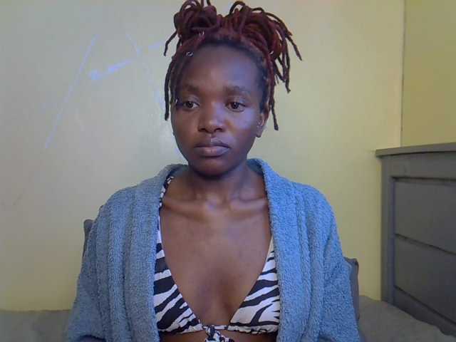Eboniana live cam on BongaCams